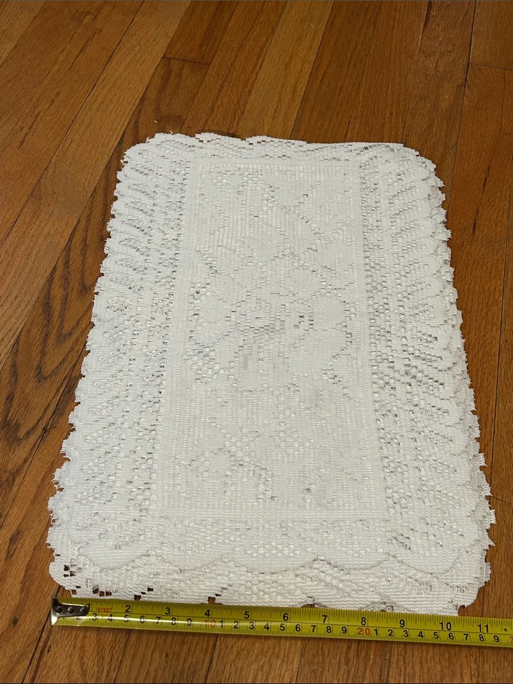 White Crochet placemats - Unbranded